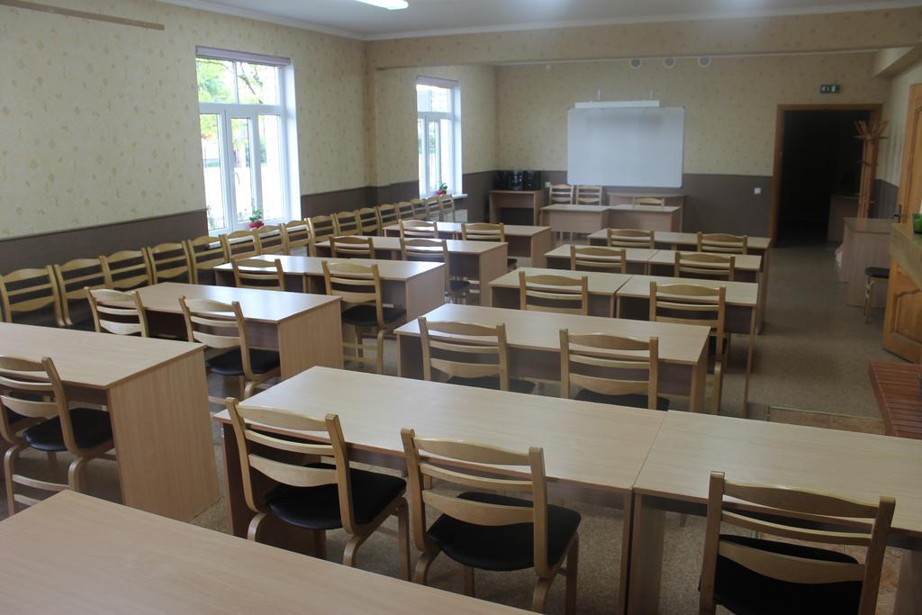 Latvijas Sarkana Krusta Viesnica Rezekne Ngoại thất bức ảnh