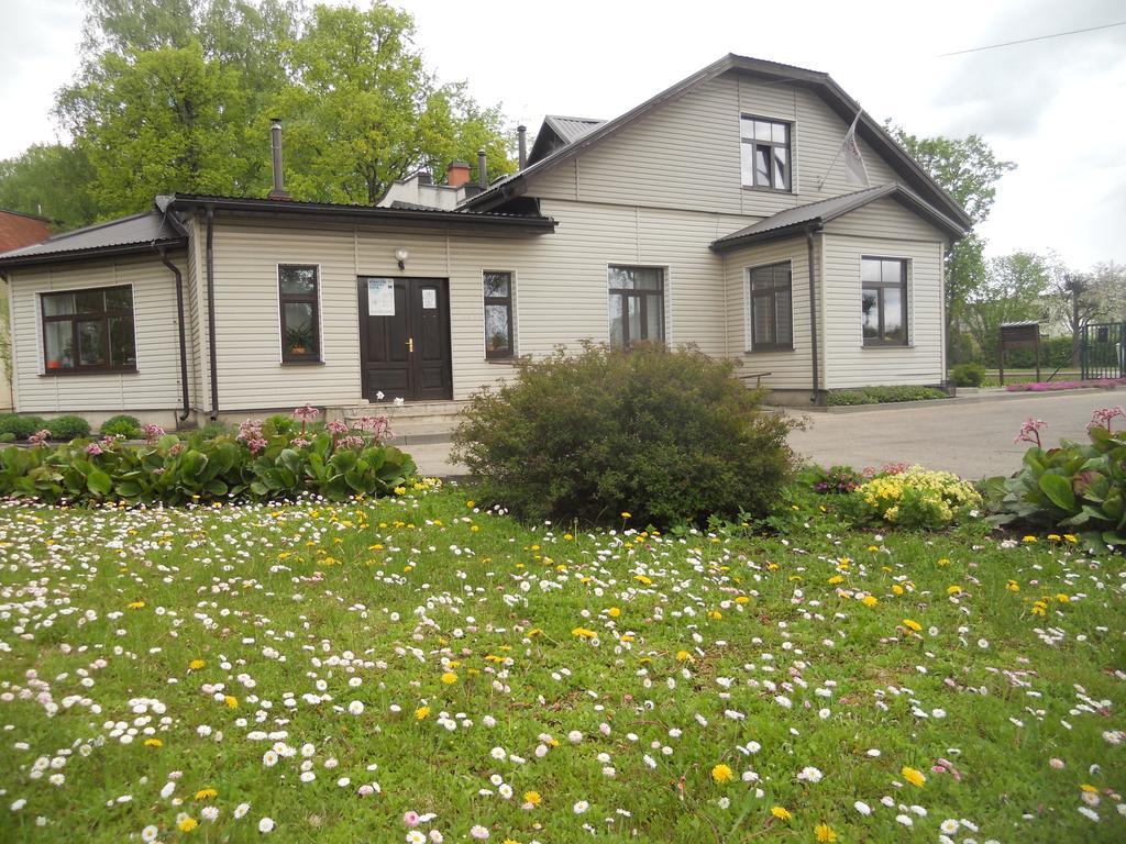Latvijas Sarkana Krusta Viesnica Rezekne Ngoại thất bức ảnh